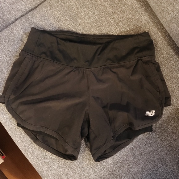 new balance shorts with zip pockets
